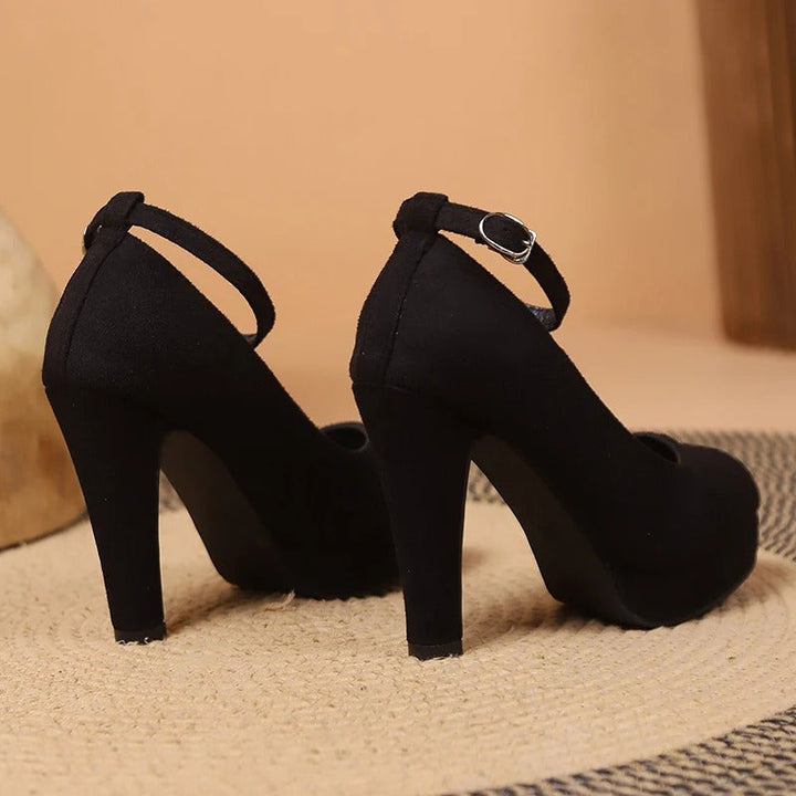 Edith | Damen Pumps mit Plateau und Knöchelriemen für elegante Anlässe