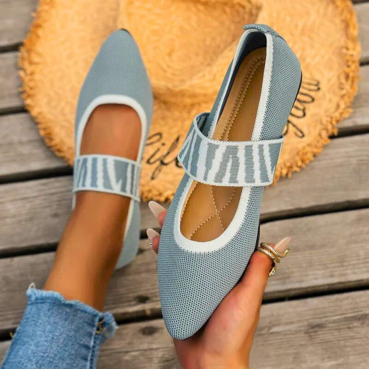 Quirina | Damen Ballerina Schuhe | Spitze Form mit elastischem Riemen flach