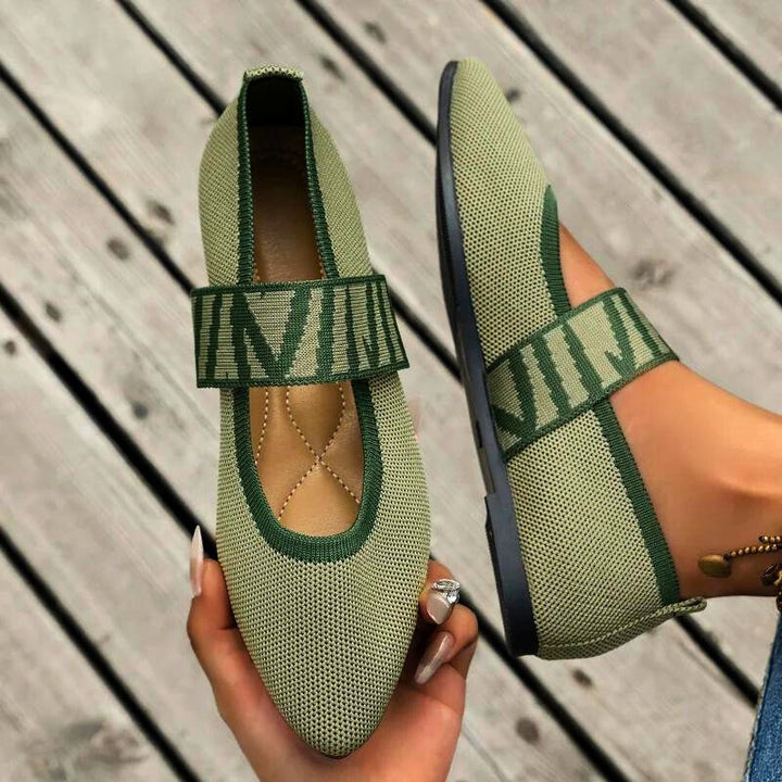 Quirina | Damen Ballerina Schuhe | Spitze Form mit elastischem Riemen flach