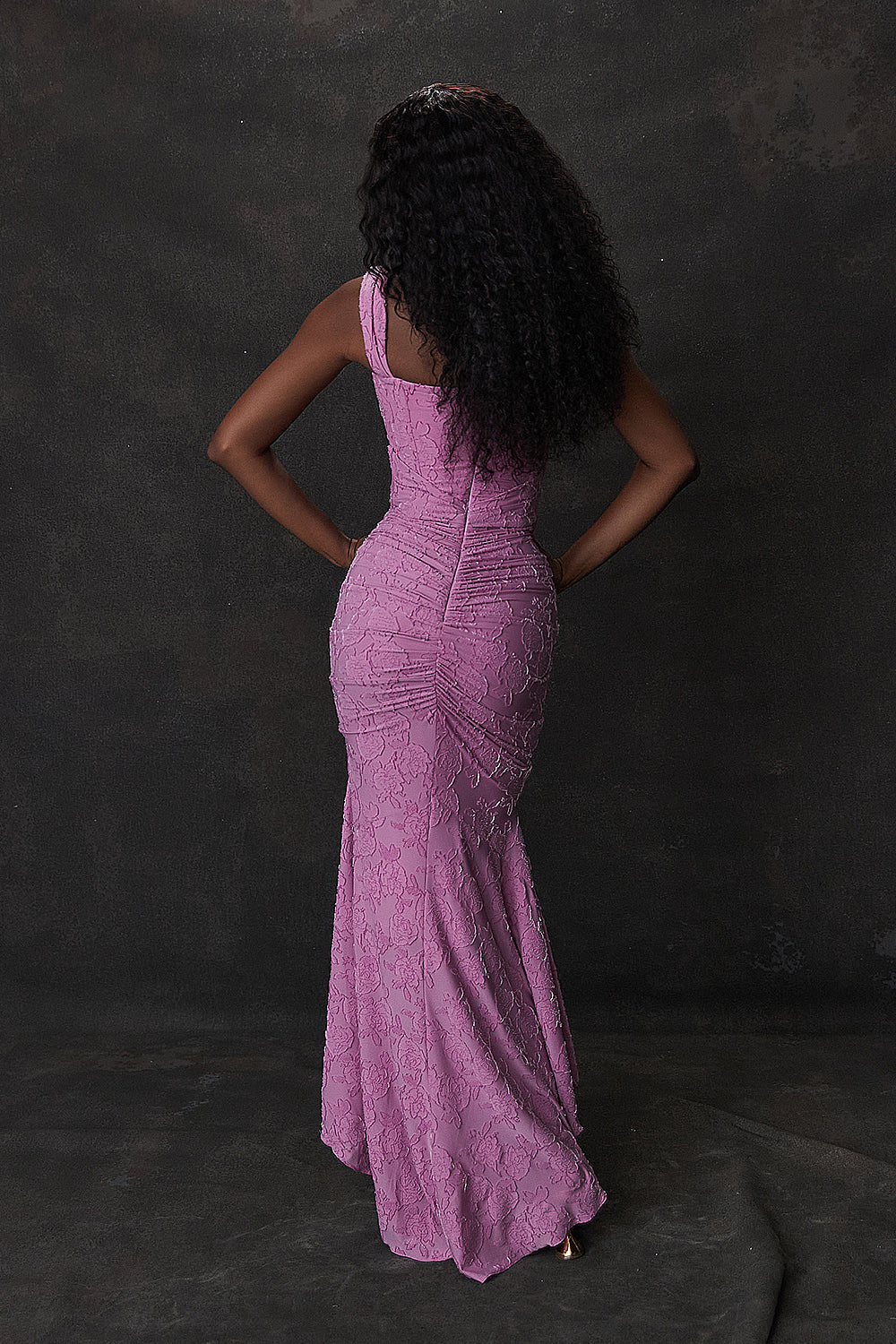 Serena | Damen Asymmetrisches Hochzeitsgast Maxikleid mit Spitzendetails