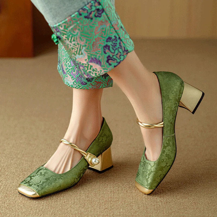 Brunhilde | Damen Mary Jane Pumps mit Eckiger Zehenkappe und floralem Design