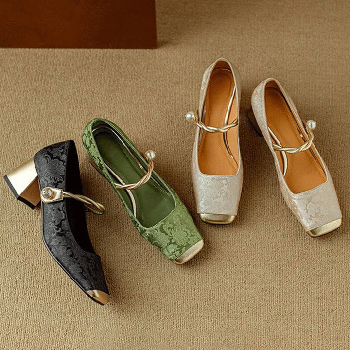 Brunhilde | Damen Mary Jane Pumps mit Eckiger Zehenkappe und floralem Design