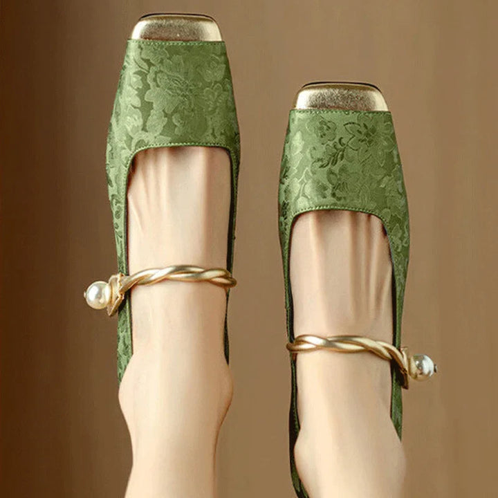 Brunhilde | Damen Mary Jane Pumps mit Eckiger Zehenkappe und floralem Design