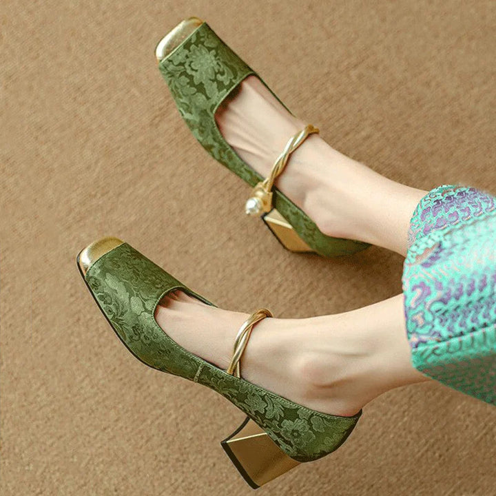 Brunhilde | Damen Mary Jane Pumps mit Eckiger Zehenkappe und floralem Design