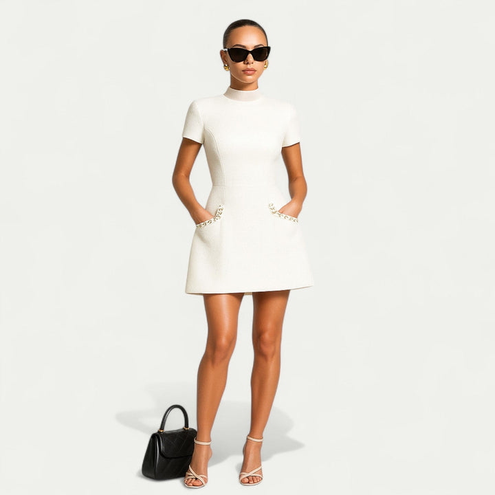 Per | Damen Mini Kleid | Perlenbesatz mit Taschendetails