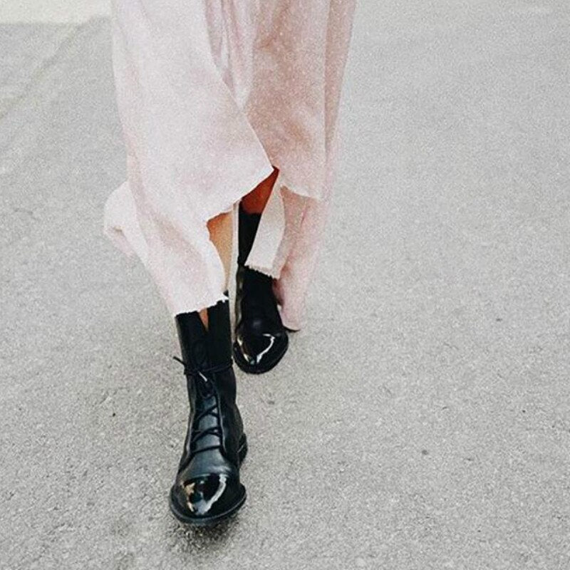 Shaneela | Damen Schwarze Niedriger Absatz Spitzenstiefel