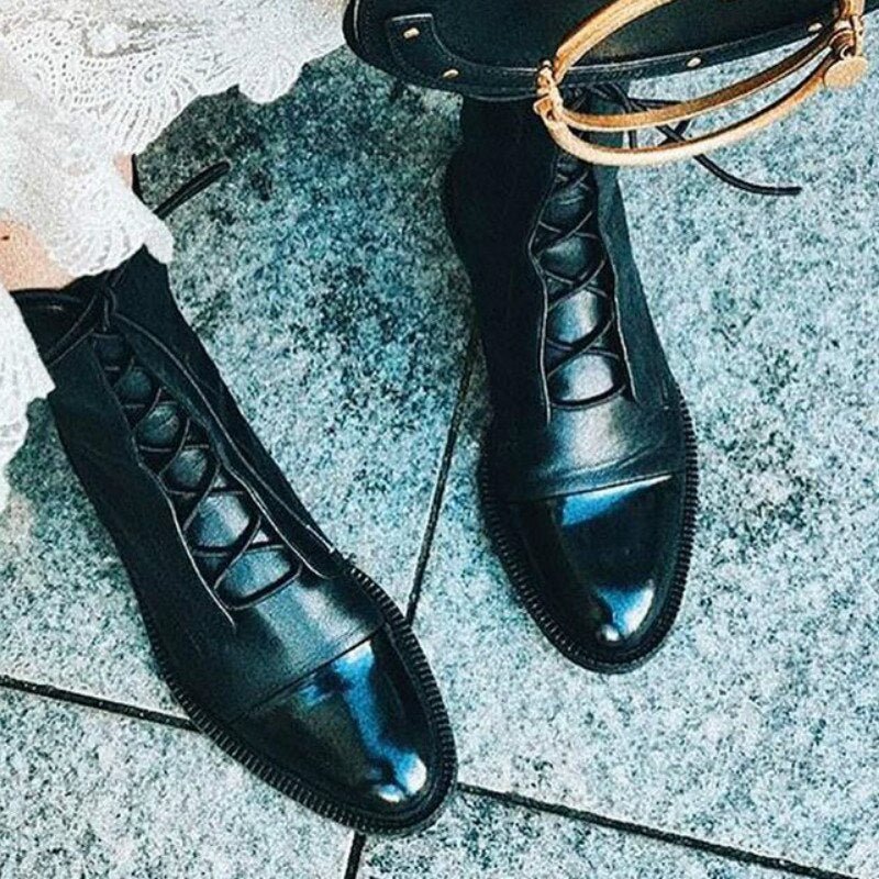 Shaneela | Damen Schwarze Niedriger Absatz Spitzenstiefel