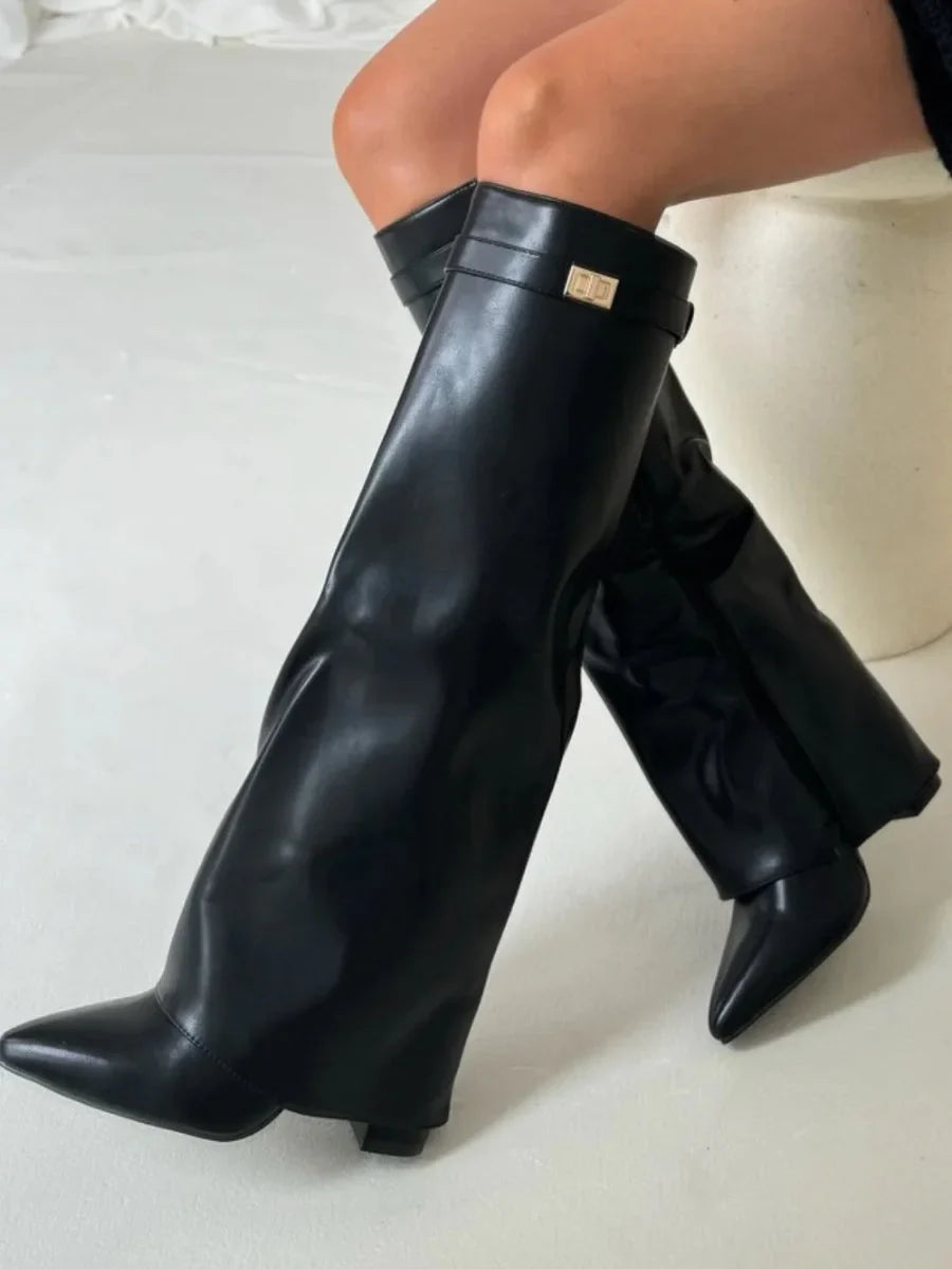 Schwarz Leather