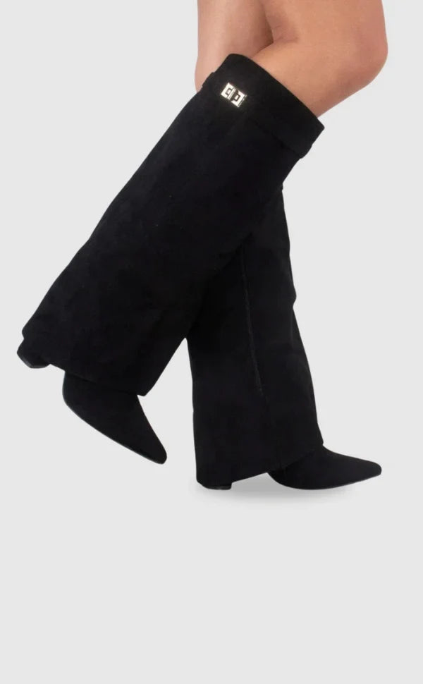 Schwarz Suede