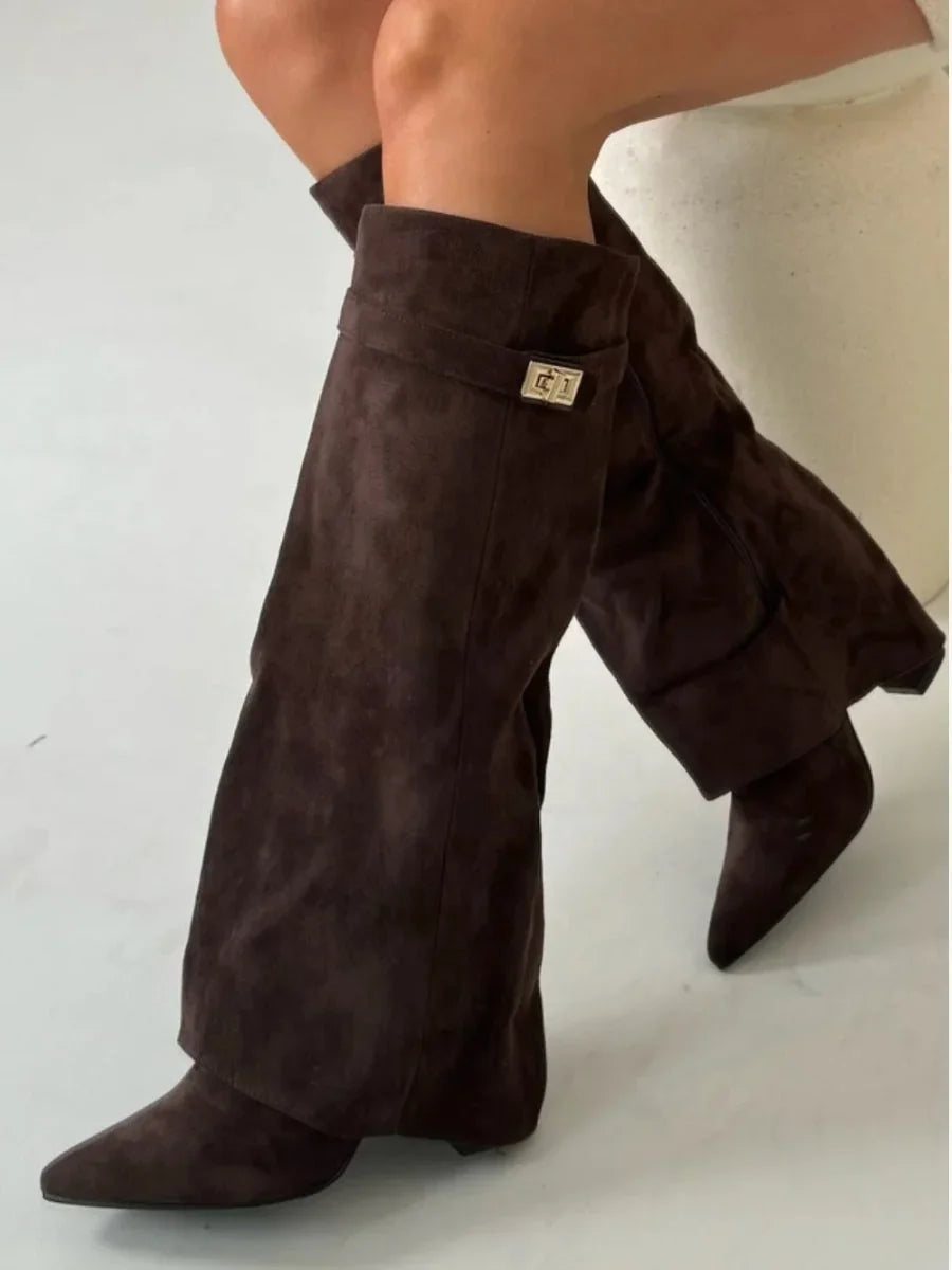 Braun Suede