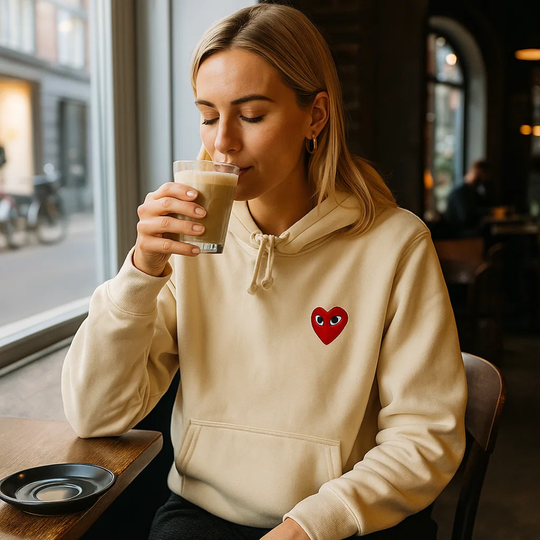 Cora | Damen Modischer Baumwoll Hoodie mit Herz