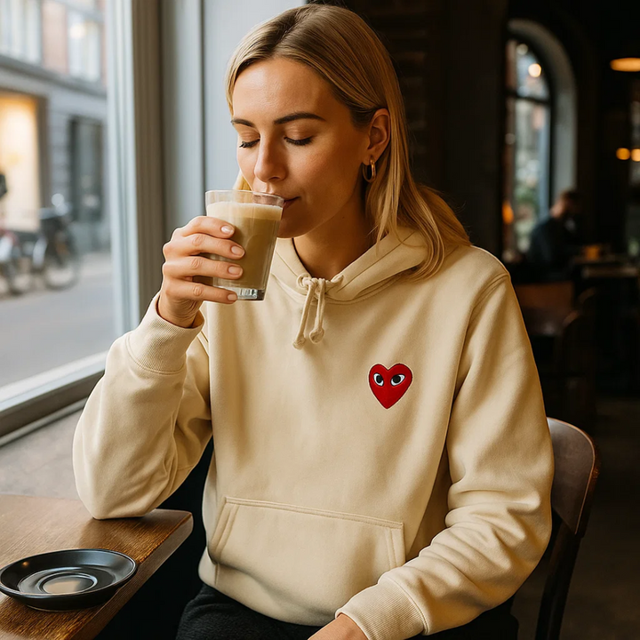Cora | Damen Modischer Baumwoll Hoodie mit Herz
