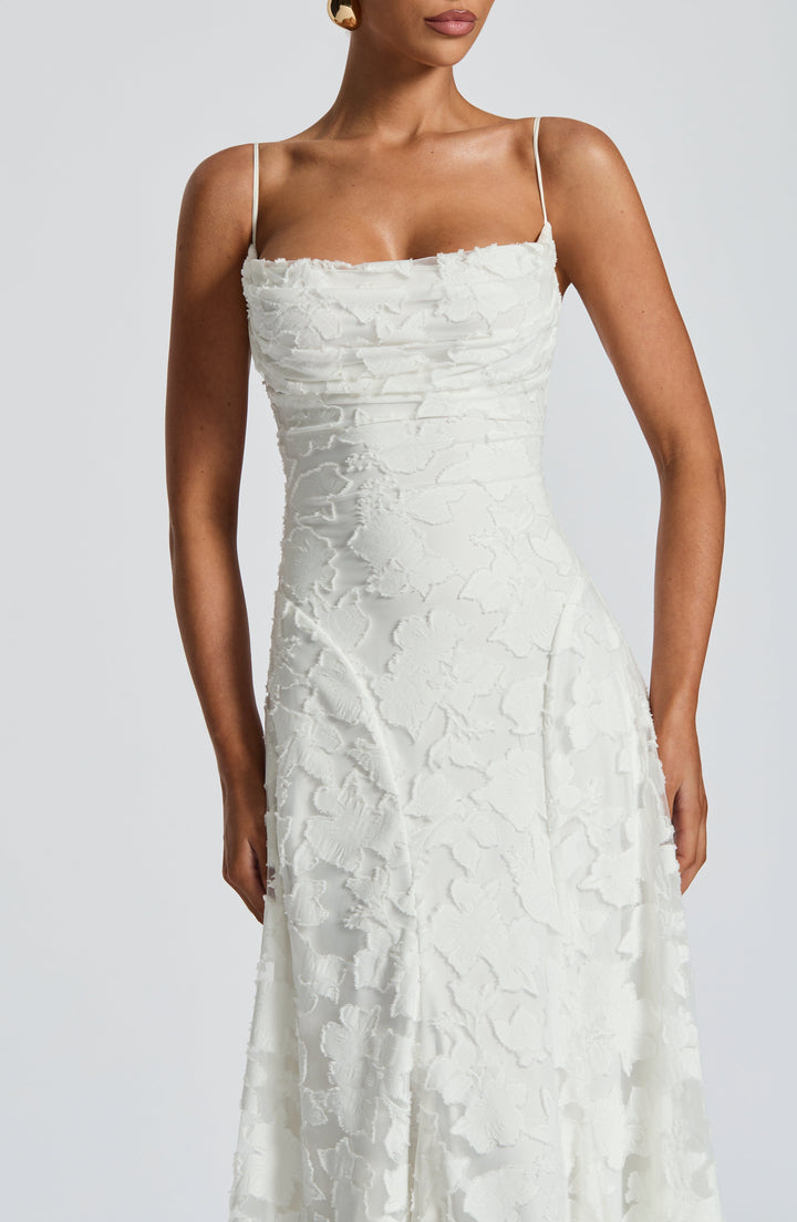 Antonia | Women&