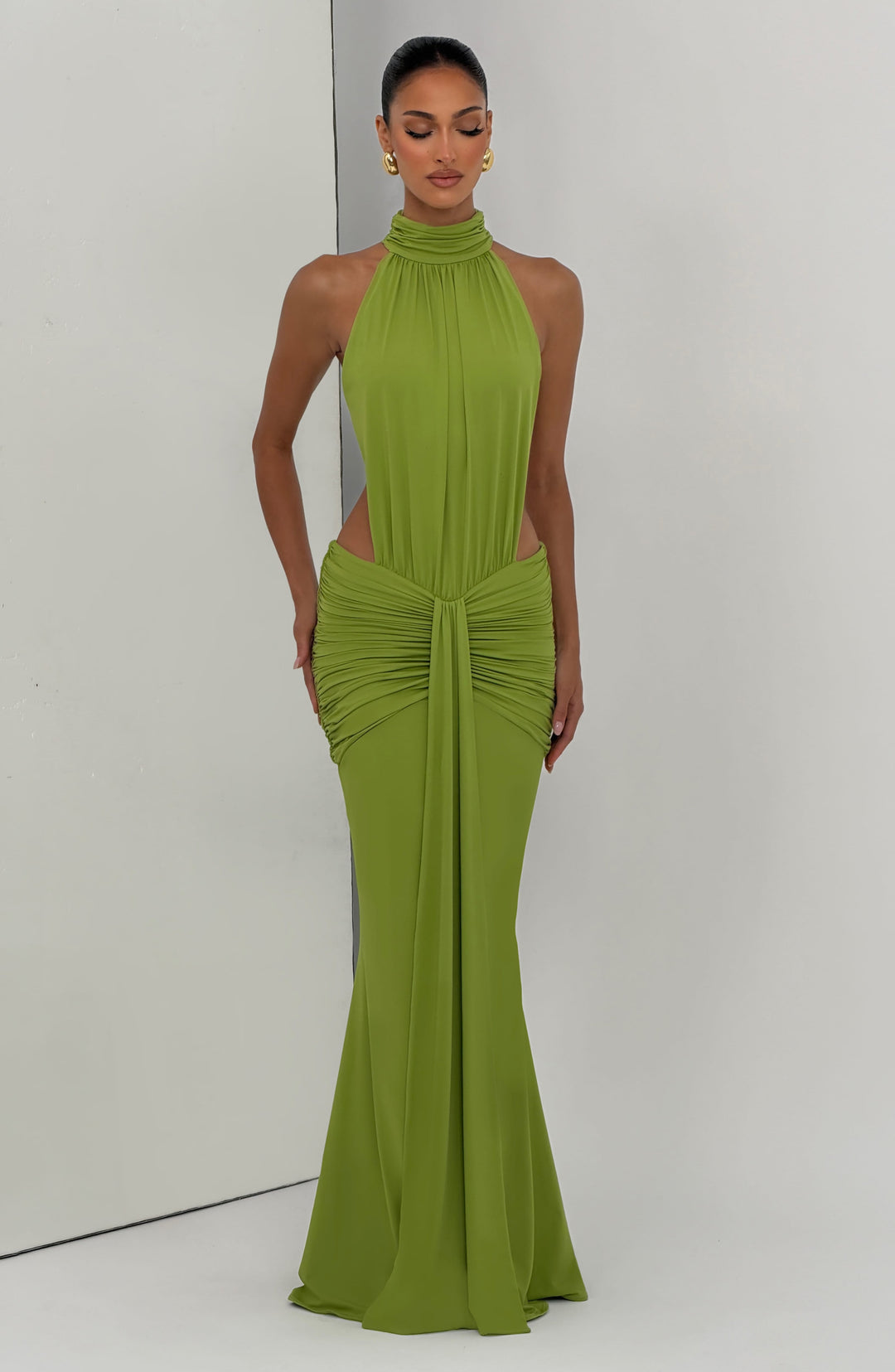 Sonja | Damen Elegantes Neckholder Abendkleid mit Rückenausschnitt