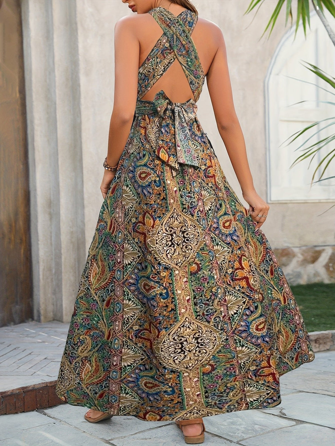 Geraldine | Damen Bedrucktes Neckholder Ausschnitt Sommerkleid Maxikleid mit Paisley-Muster